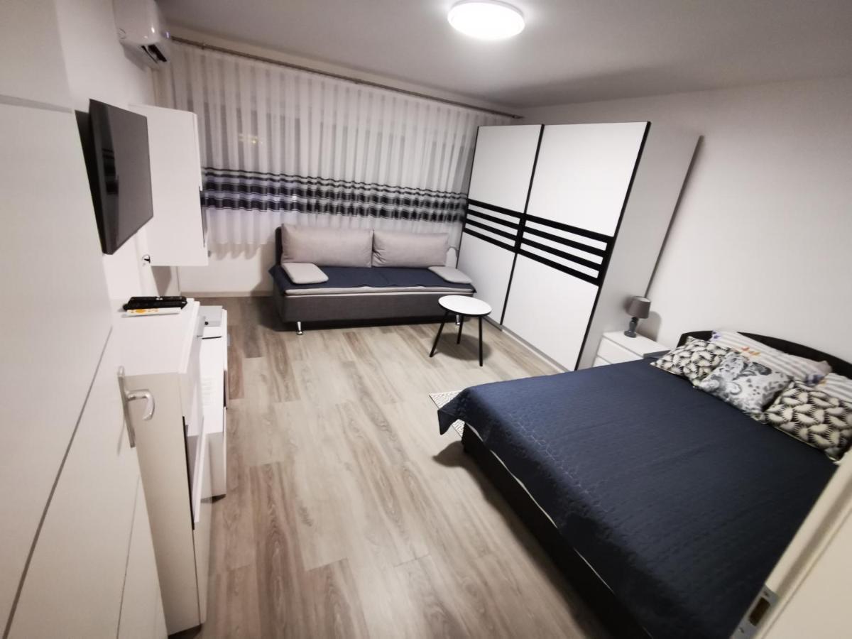 Ema Studio Apartman Karlovac Eksteriør bilde
